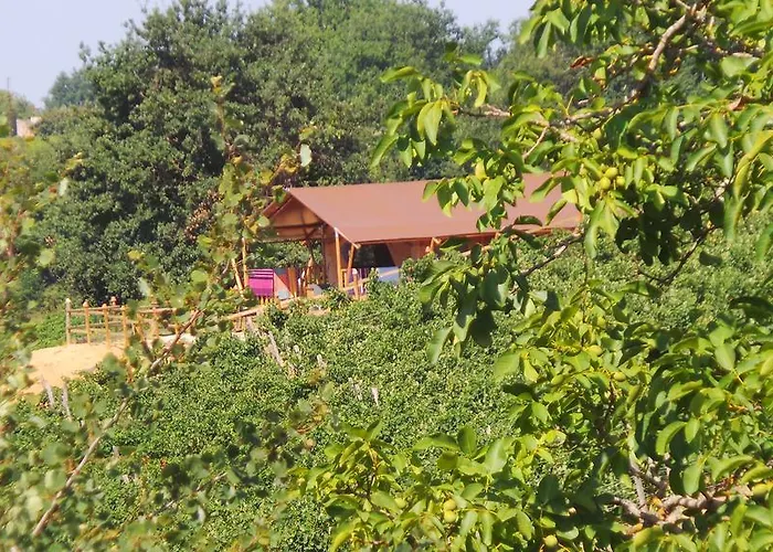 Κατάλυμα σε φάρμα Retour Au Source Monprimblanc